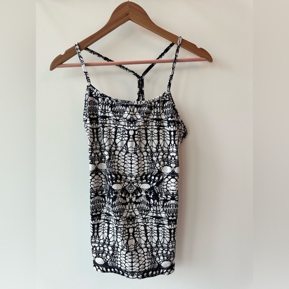 lululemon athletica Tops - SZ. 6 LULULEMON POWER Y TANK WHITE BLACK GLACIER LACE